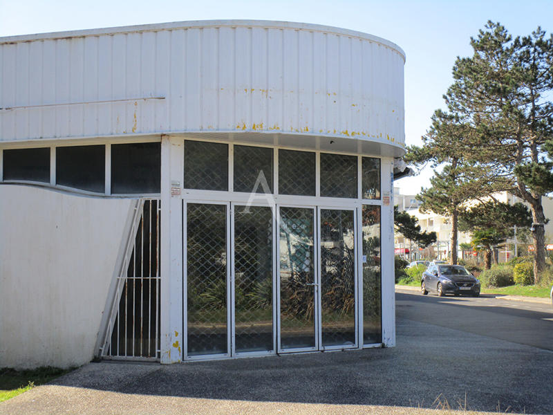 Local commercial - 218 m²