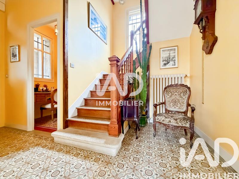 Maison - 163 m² - 8 pièces