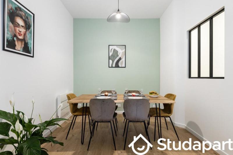 Chambre - 11 m² - 1 pièce