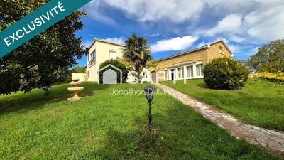 Maison de maîtres - 360 m² - 12 pièces