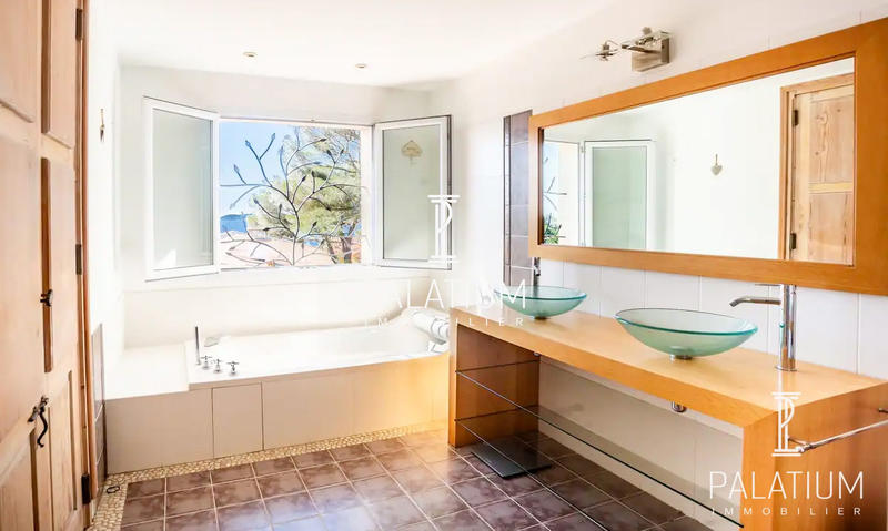 Villa - 500 m² - 14 pièces