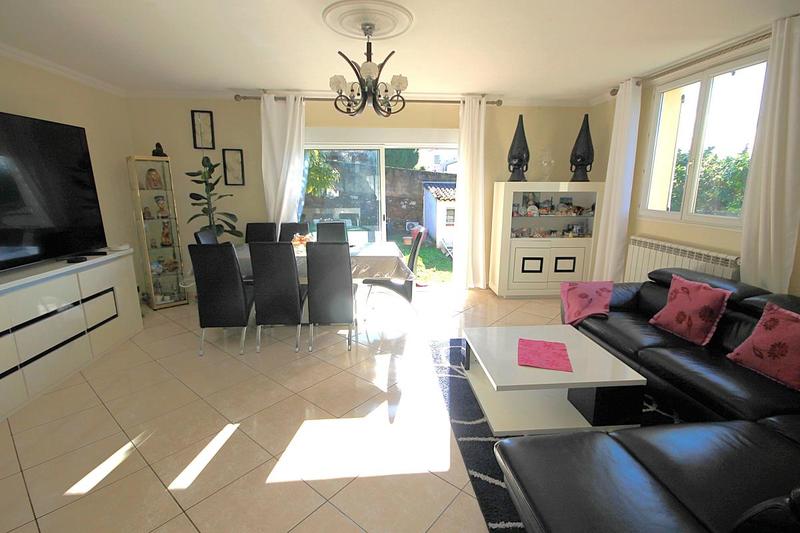 Maison - 218 m² - 5 pièces