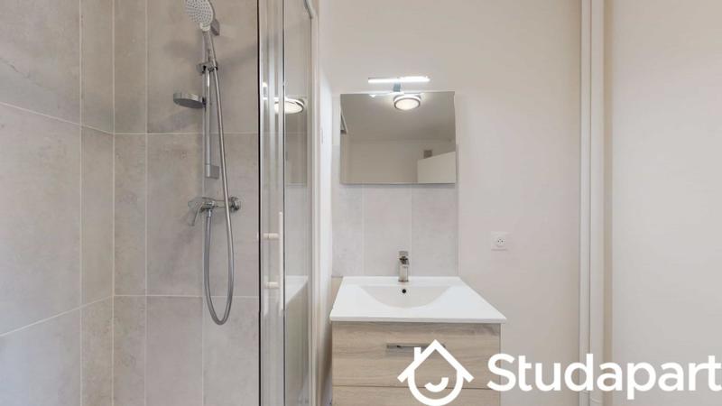 Chambre - 11 m² - 1 pièce