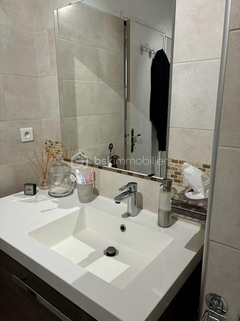 Appartement - 90 m² - 3 pièces