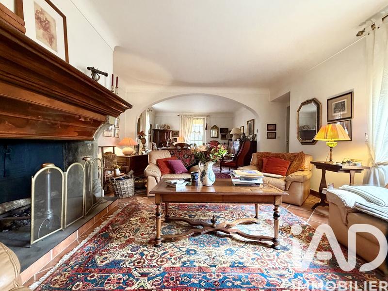 Maison - 271 m² - 6 pièces