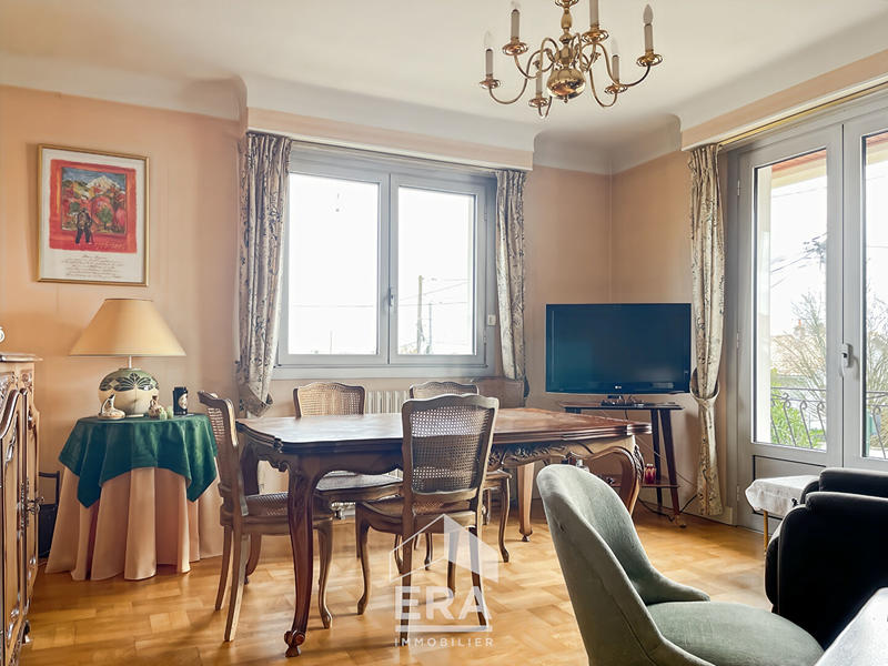 Maison - 105 m² - 4 pièces