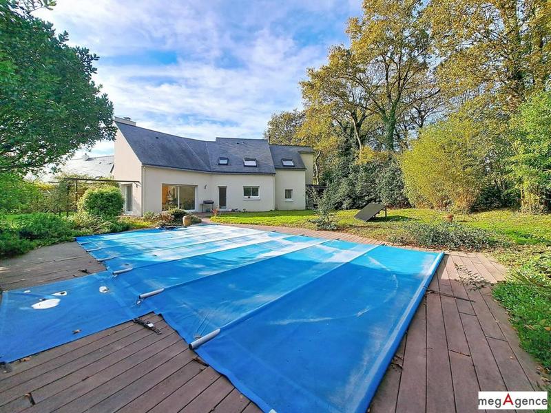 Maison - 200 m² - 8 pièces