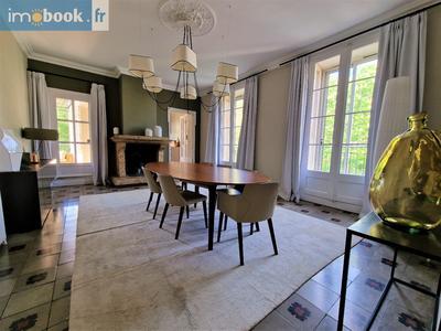 Maison - 350 m² - 8 pièces