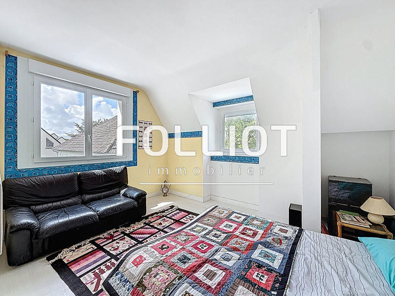 Maison - 180 m² - 8 pièces