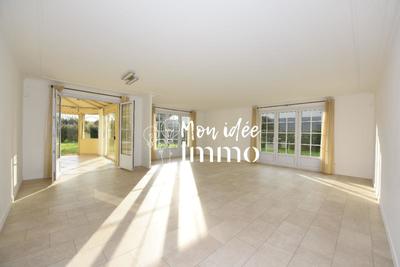 Maison - 180 m² - 6 pièces