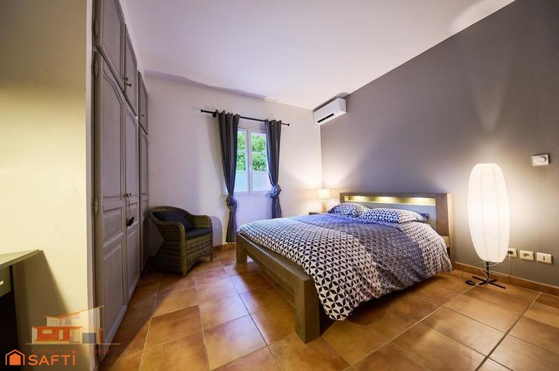 Maison - 171 m² - 5 pièces