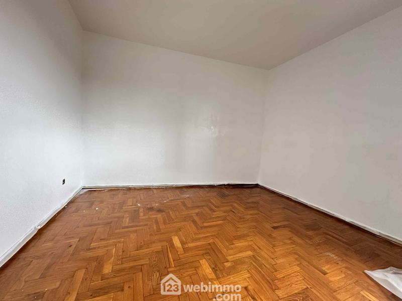 Maison - 228 m² - 7 pièces