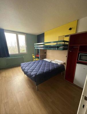 Chambre - 13 m² - 1 pièce