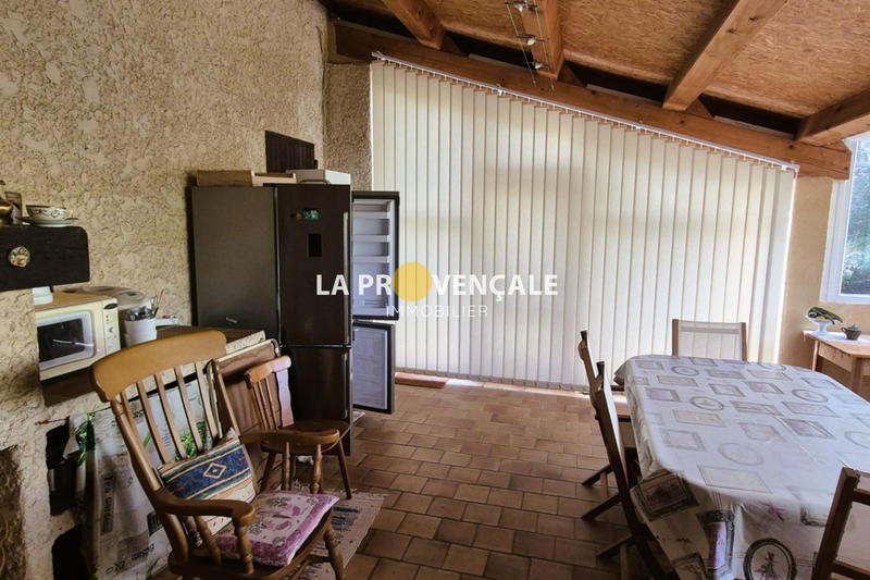 Maison - 210 m² - 7 pièces
