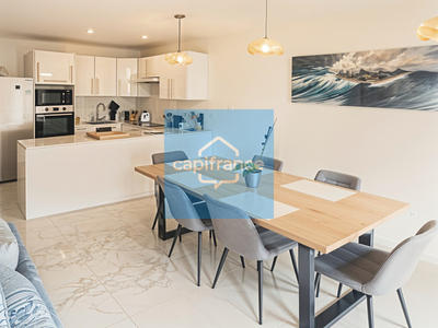 Maison - 93 m² - 4 pièces