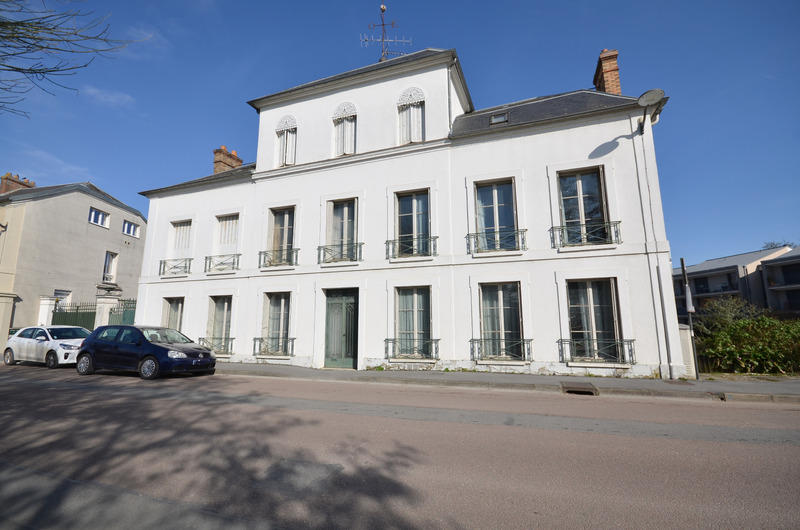 Maison bourgeoise - 400 m² - 17 pièces