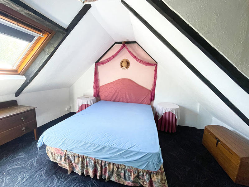 Maison - 130 m² - 9 pièces