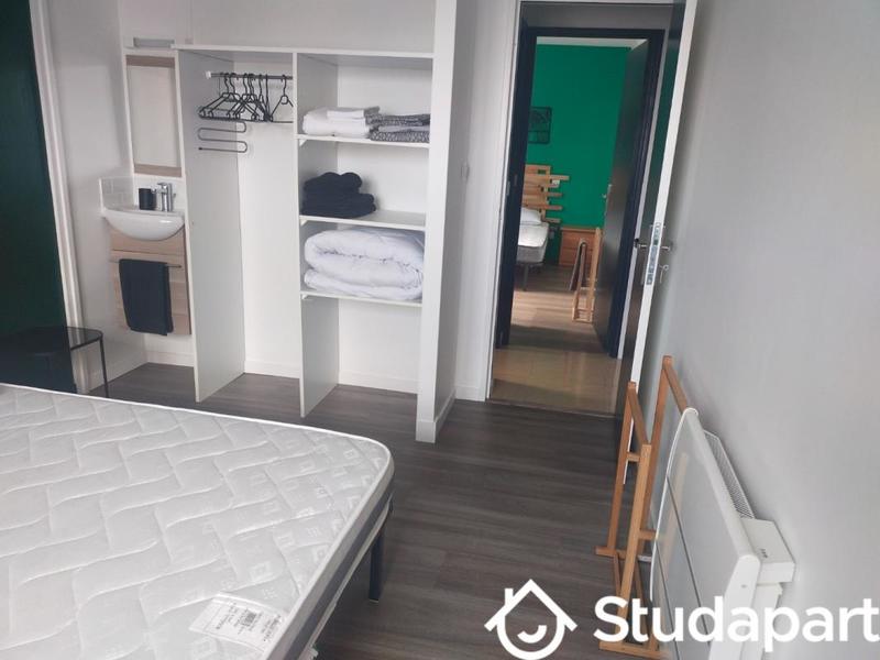 Chambre - 9 m² - 1 pièce