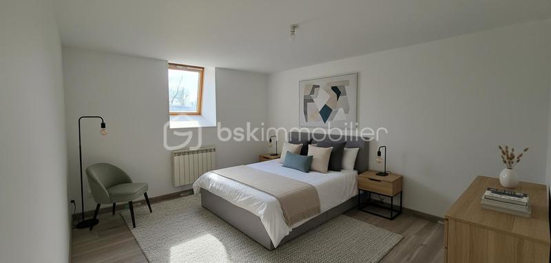 Propriété - 260 m² - 10 pièces