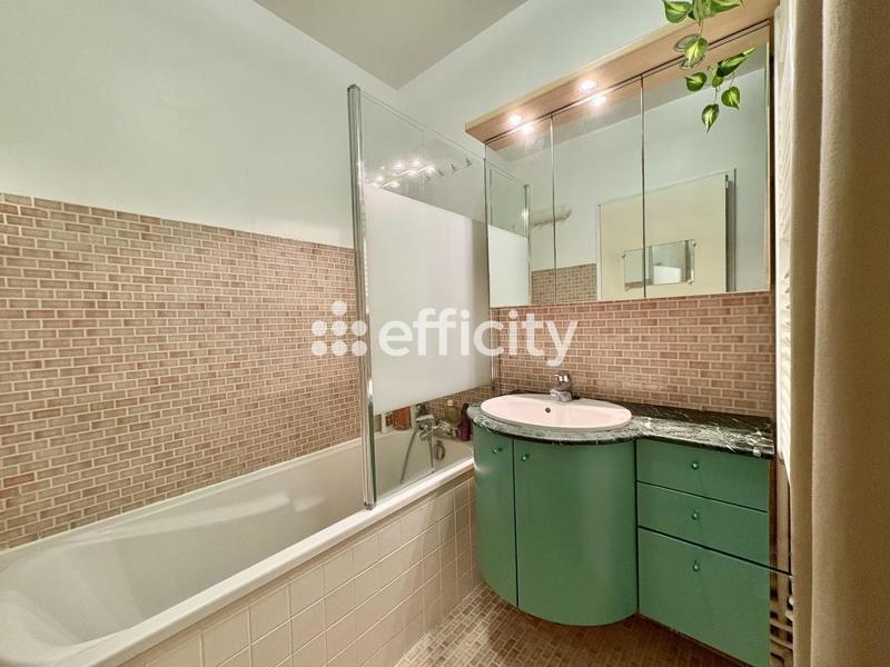 Appartement - 90 m² - 4 pièces