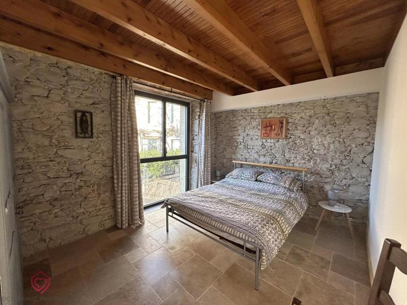 Maison de village - 405 m² - 13 pièces
