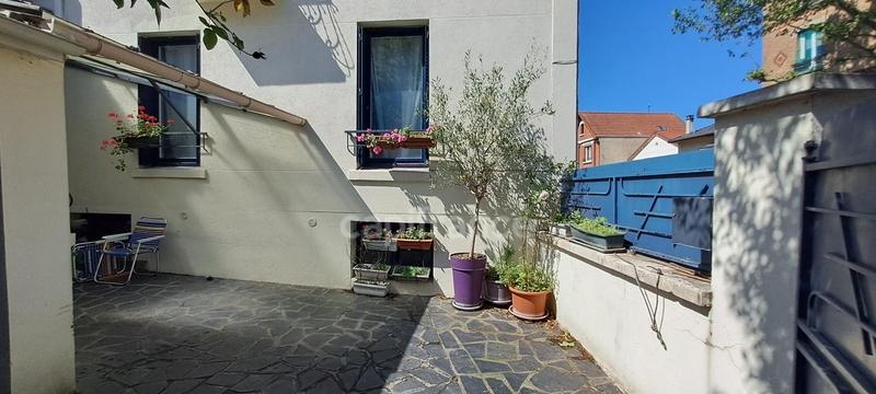 Maison - 104 m² - 4 pièces