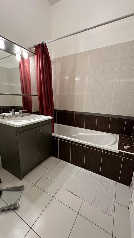 Appartement - 100 m² - 4 pièces