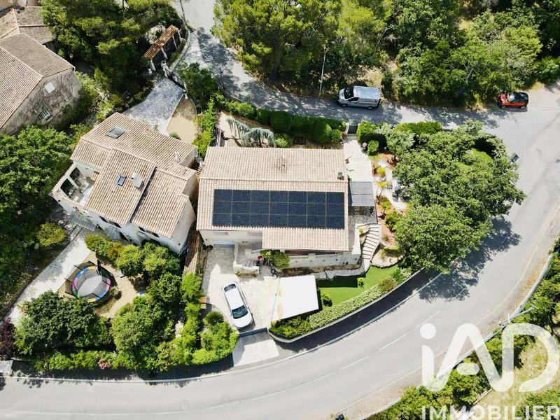 Maison - 135 m² - 7 pièces