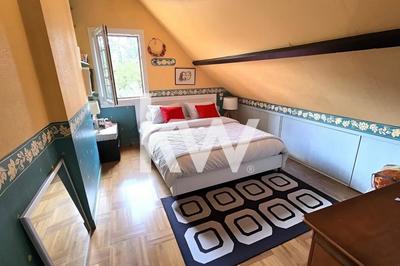 Maison - 268 m² - 7 pièces