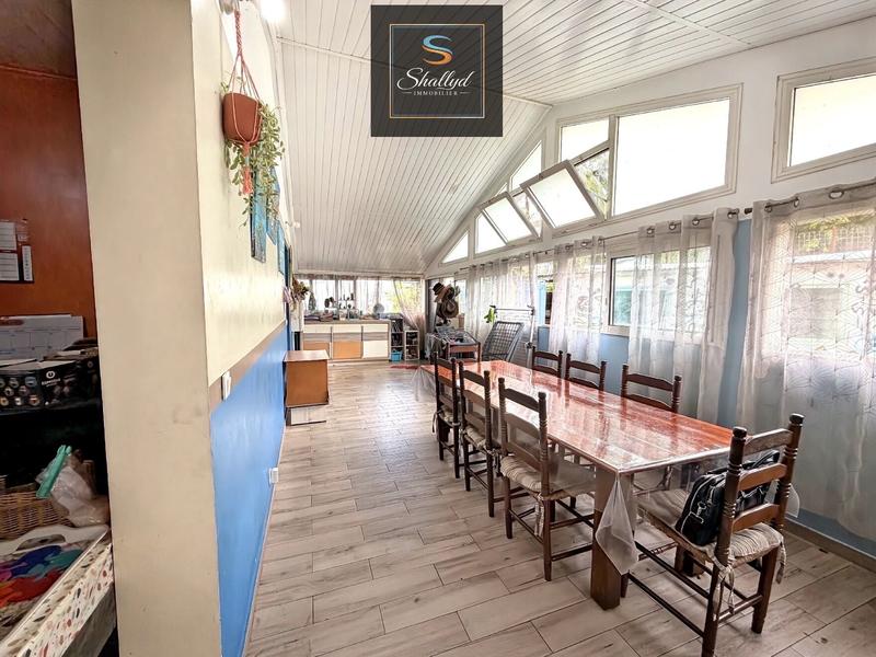 Maison - 205 m² - 9 pièces