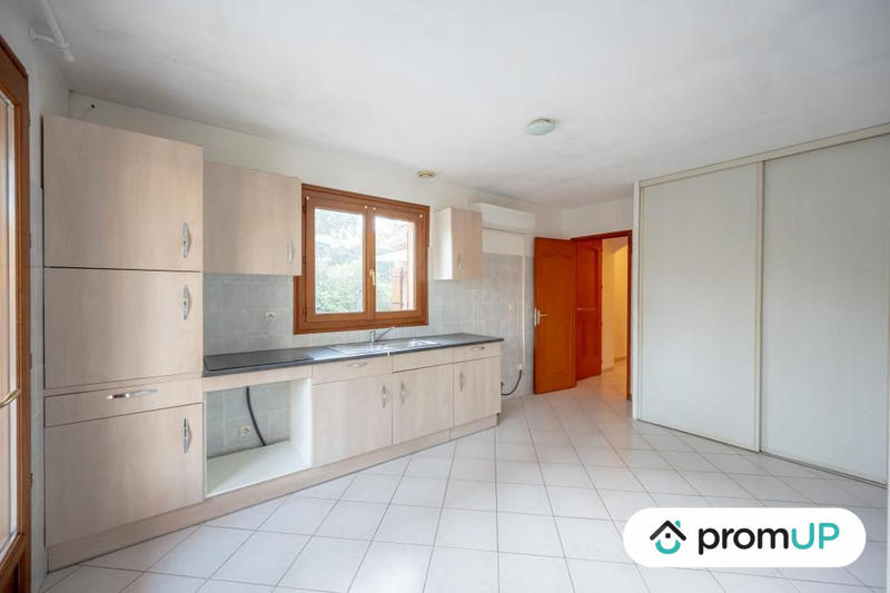 Maison - 185 m² - 7 pièces