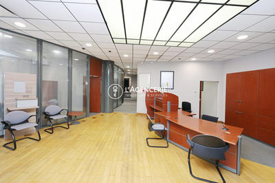 Local commercial - 202 m²