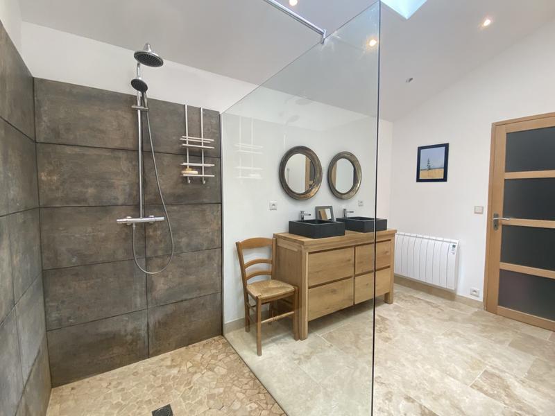 Maison - 520 m² - 18 pièces