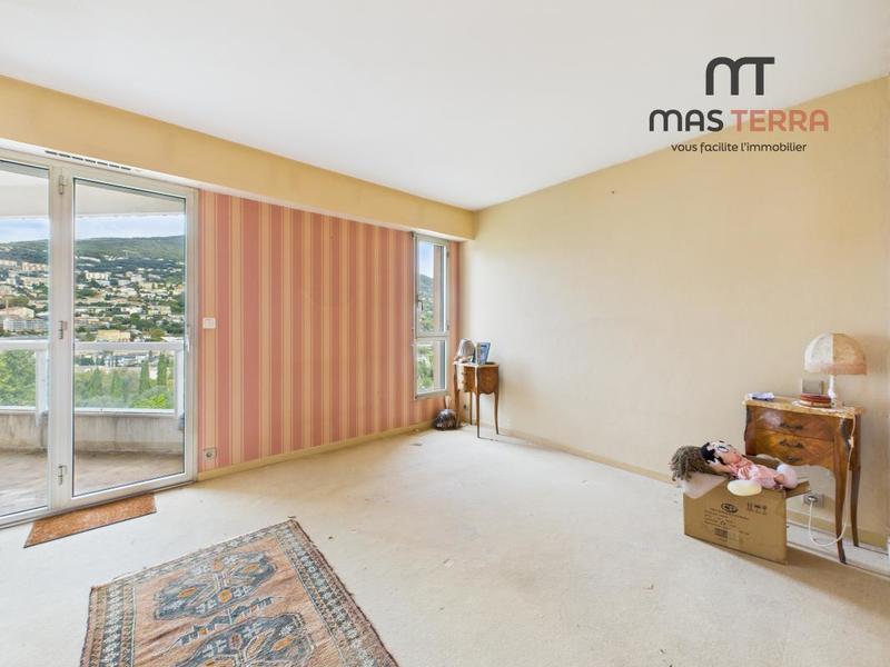 Appartement - 105 m² - 4 pièces