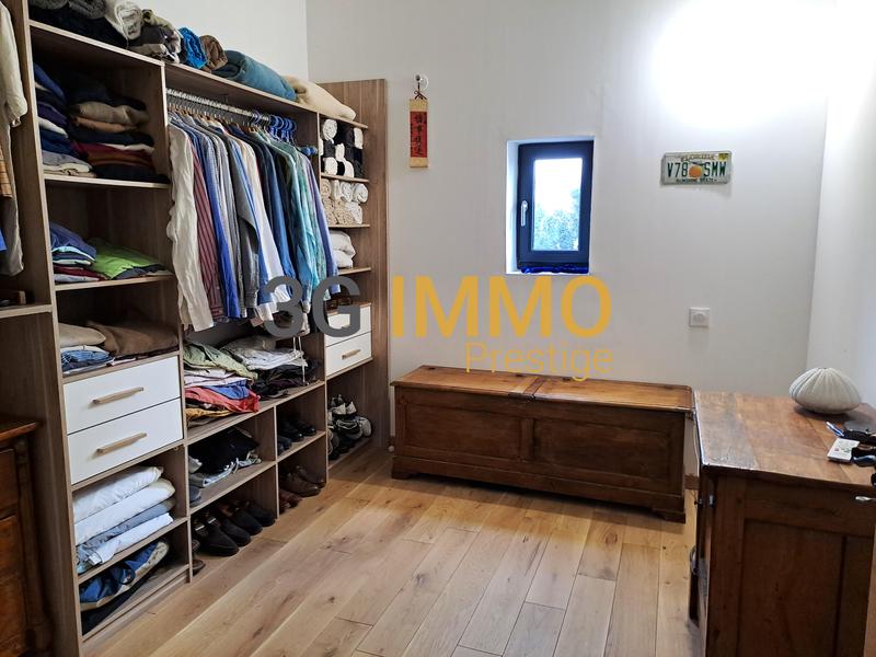 Corps de ferme - 198 m² - 9 pièces