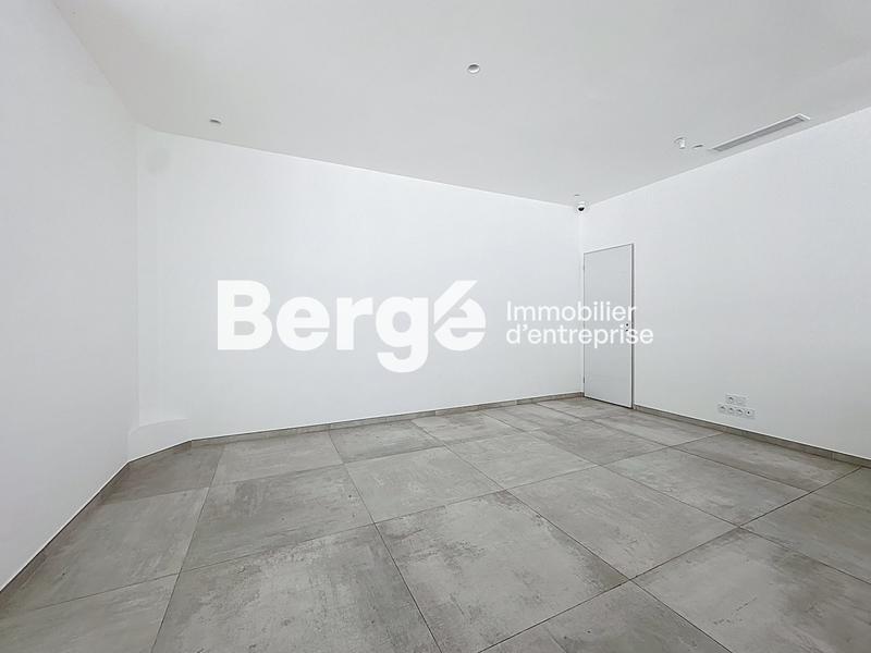 Local commercial - 128 m²