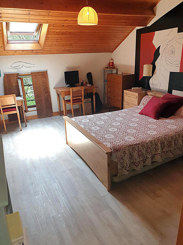 Maison en pierre - 181 m² - 7 pièces