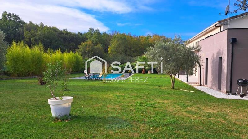 Maison - 290 m² - 5 pièces