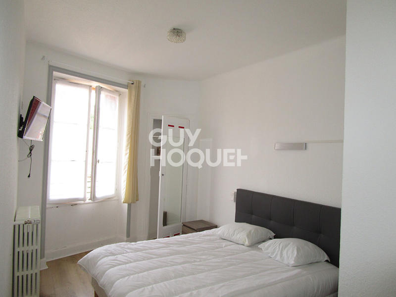 Maison - 525 m² - 14 pièces