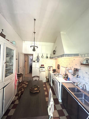 Maison - 293 m² - 9 pièces