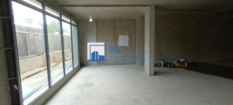 Local commercial - 158 m²