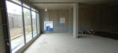 Local commercial - 158 m²