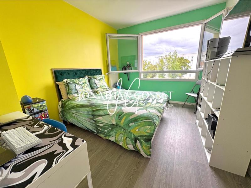 Appartement - 93 m² - 5 pièces