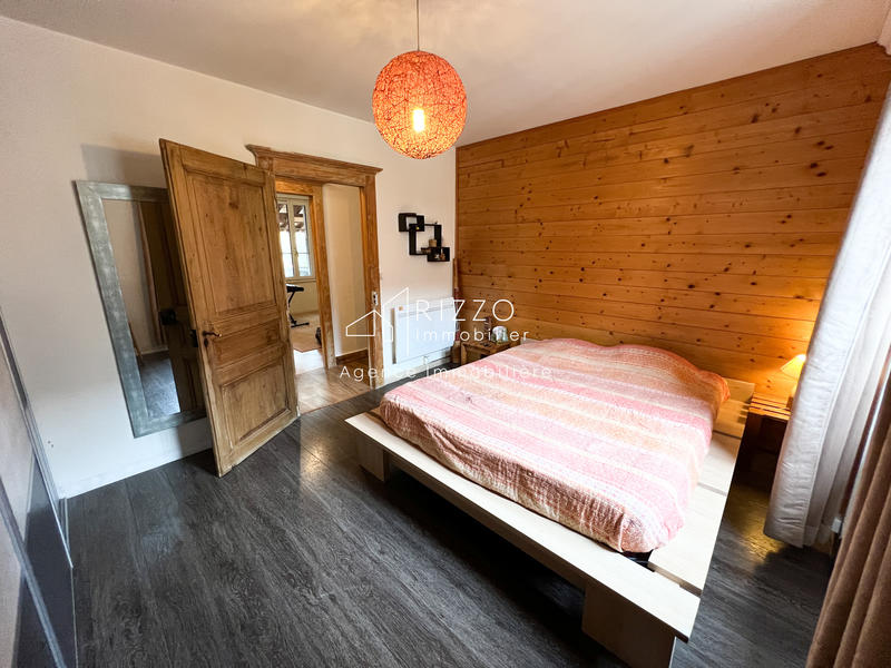 Appartement - 125 m² - 6 pièces