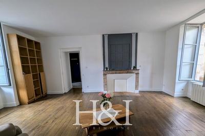 Propriété - 185 m² - 6 pièces