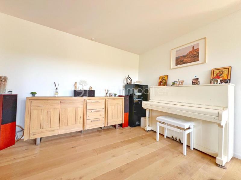 Appartement - 95 m² - 5 pièces