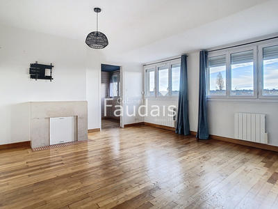 Appartement - 103 m² - 6 pièces