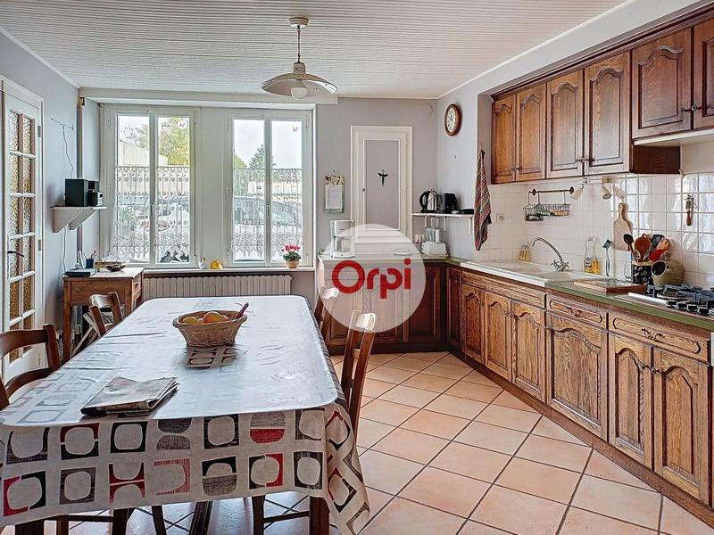 Maison - 205 m² - 6 pièces