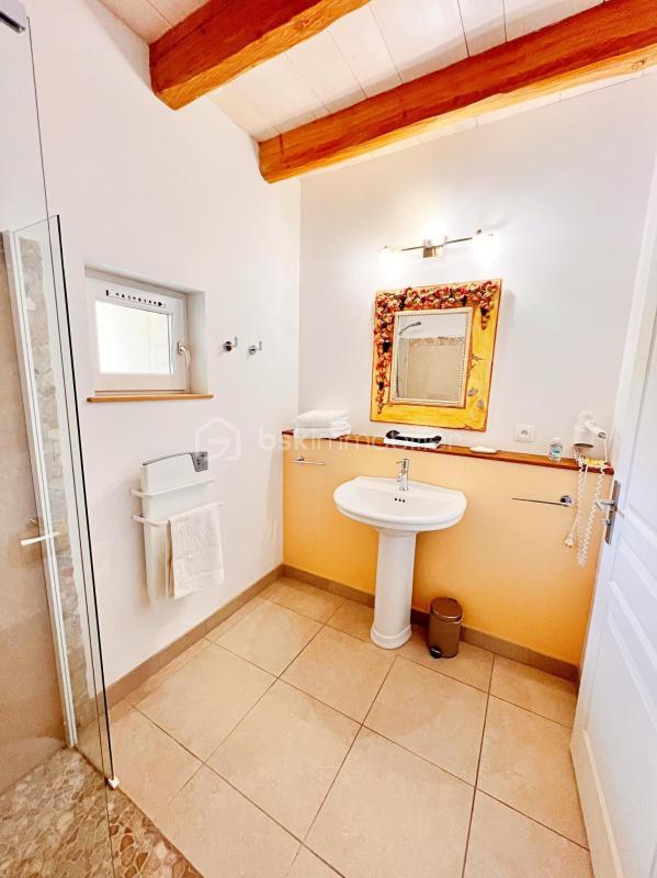 Propriété - 361 m² - 11 pièces