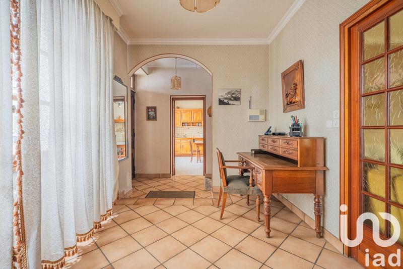 Maison - 214 m² - 6 pièces